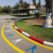 סימון כבישים וחניות בבתי זיקוק