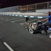 סימון כבישים וחניות בבתי זיקוק