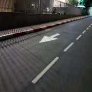 סימון כבישים וחניות בבתי זיקוק